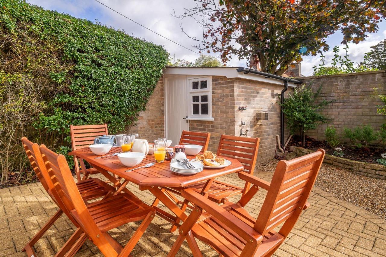 Maltings Lodge Chelsworth Exterior photo