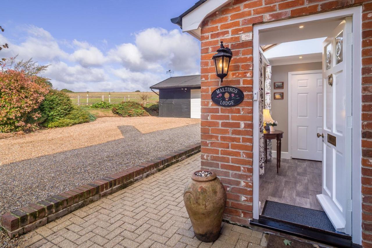 Maltings Lodge Chelsworth Exterior photo