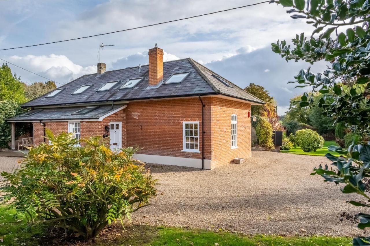 Maltings Lodge Chelsworth Exterior photo